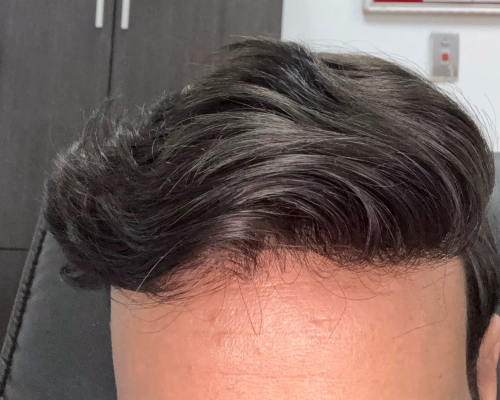 Sehr realistischer Fall der Haare.